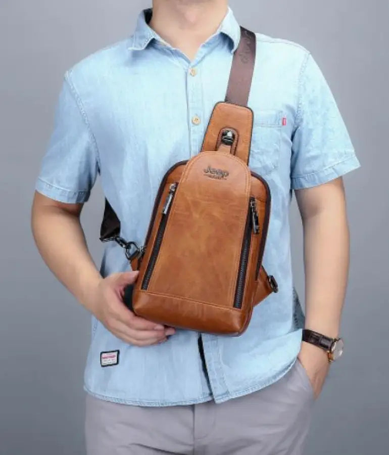 Mochila Transversal de Couro Classic Jeep